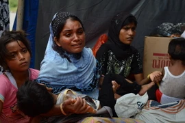 [Video] Bangladesh định chuyển hàng nghìn người Rohingya ra đảo
