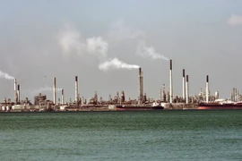 Giá dầu tại thị trường Mỹ và thế giới đồng loạt tăng trở lại