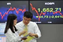 Chứng khoán châu Á "lội ngược dòng" nhờ cam kết của Hy Lạp