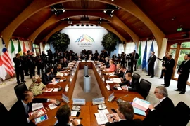 Các đại diện cấp cao tại Hội nghị G7 mở rộng. (Nguồn: AFP/TTXVN) 