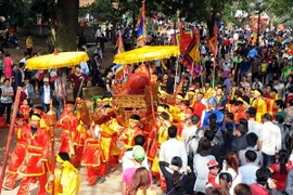 [Photo] Cận cảnh rước hoa tre của Thánh Gióng hội đền Sóc