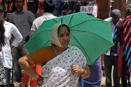 Thời tiết nắng nóng tại Hyderabad (Ấn Độ). (Nguồn: AFP/TTXVN) 