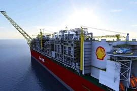 Hai "ông lớn" ngành dầu khí vẫn đứng vững dù giá dầu giảm