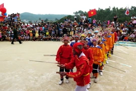 Ngư dân Quảng Ngãi háo hức tham gia lễ ra quân nghề cá đầu năm