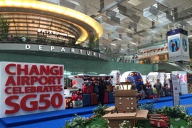 Một góc khu trưng bày 50 biểu tượng của Singapore nhân dịp kỷ niệm 50 năm ngày Quốc khánh tại sân bay quốc tế Changi.(Ảnh: Mỹ Bình/​Vietnam+)