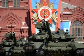 [Video] Nga trình diễn xe tăng T-14 mới trong buổi diễn tập