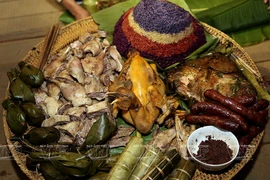 [Photo] Người Thái trắng tưng bừng tổ chức lễ hội Xíp xí