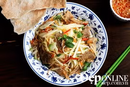 Gỏi xoài khô cá sặc.
