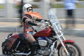 Diễu hành xe Harleys ở Thiên Tân, Trung Quốc