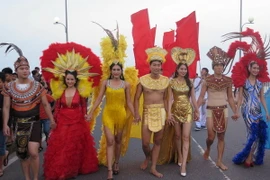 [Photo] Quảng Bình tổ chức "múa bông, chèo cạn" để quảng bá du lịch