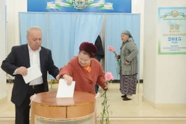 Uzbekistan: Tổng thống tái đắc cử với đa số phiếu áp đảo