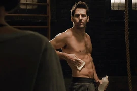 Thân hình 6 múi của Paul sau khi luyện tập để vào vai Người Kiến.