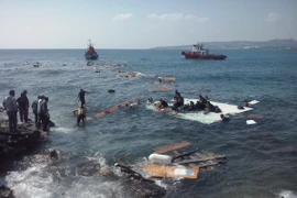 EU mạnh tay kiểm soát người nhập cư qua đường Địa Trung Hải