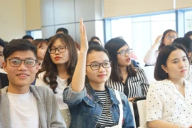 Sinh viên tham gia lễ phát động cuộc thi . (Ảnh: BTC)