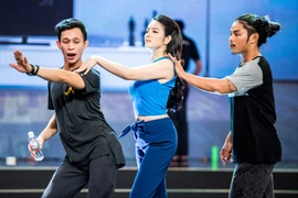 Lý Nhã Kỳ trước thử thách thể hiện vũ đạo trên sân khấu. (Ảnh: BTC)