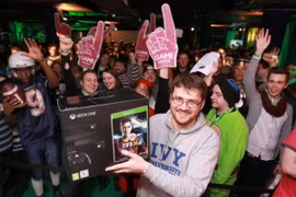 Microsoft bán được 1 triệu bộ Xbox One trong 24 giờ