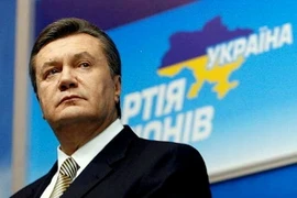 Tổng thống Ukraine thăm Nga, Trung Quốc trong lúc căng thẳng