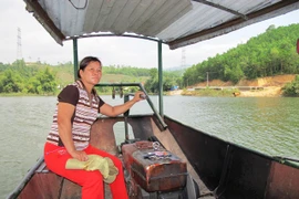 Chùm ảnh “ốc đảo” Khe Liêu mòn mỏi đợi một cây cầu