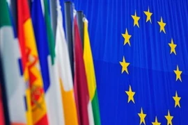 Sản lượng công nghiệp Eurozone giảm đe dọa phục hồi kinh tế