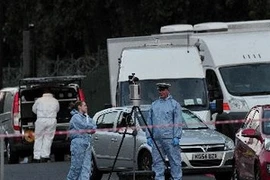 Cảnh sát điều tra tại hiện trường vụ tấn công. (Ảnh: AFP/TTXVN)