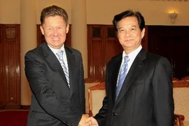 Thủ tướng Nguyễn Tấn Dũng tiếp ông Alexey Miller, Chủ tịch điều hành Tập đoàn Gazprom (Ảnh: Đức Tám/TTXVN)