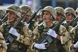 Quân đội Iran (Ảnh: FARS)
