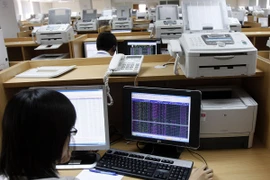 Nhóm cổ phiếu trụ cột khởi sắc giúp chứng khoán xanh trở lại