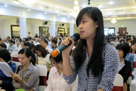 Nâng cao năng lực cạnh tranh: Các “công bộc” của dân đã sẵn sàng? 