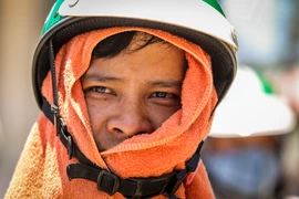 Trong ngày 2/7, Hà Nội bước vào đợt nắng nóng mới. Dự kiến đợt nắng nóng này sẽ kéo dài trong 3-4 ngày. (Ảnh: Minh Sơn/Vietnam+) 