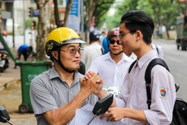 Sáng 25/6, hơn 925.000 thí sinh trên cả nước đã bước vào môn thi đầu tiên của kỳ thi Trung học phổ thông Quốc gia 2018. (Ảnh: Minh Sơn/Vietnam+)