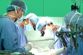 Tạo hình lại đường tiêu hóa trên, cứu sống nữ bệnh nhân 35 tuổi