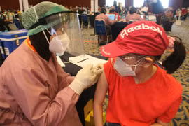 Indonesia chuẩn bị lộ trình sống chung với dịch bệnh trong nhiều năm