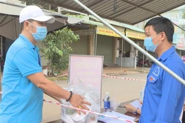 Ấm lòng suất cơm nghĩa tình giữa mùa dịch COVID-19 tại Bình Phước