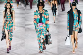 Dấu ấn hoài niệm thập niên 80-90 của Versace trong bộ sưu tập mới