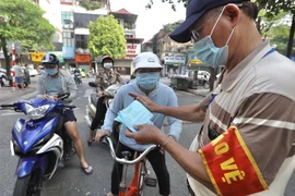 [Video] Nhớ về thời bao cấp thông qua việc cầm phiếu đi chợ