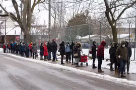 Canada có số ca mới cao kỷ lục, du thuyền Mỹ ghi nhận 55 ca mắc
