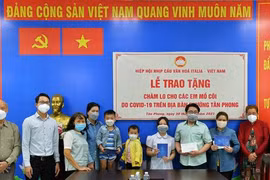 Kiều bào tại Italy, Cyprus chung tay đùm bọc trẻ mồ côi do COVID-19