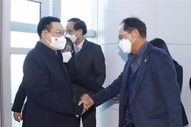 Chủ tịch Quốc hội đến Seoul, bắt đầu thăm chính thức Hàn Quốc