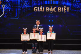 Trao giải Cuộc thi sáng tạo của thanh thiếu niên, nhi đồng toàn quốc 