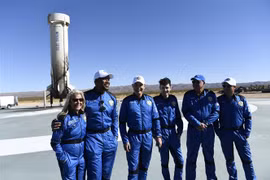 Tàu Blue Origin kết thúc chuyến bay thứ 3 đưa người vào vũ trụ
