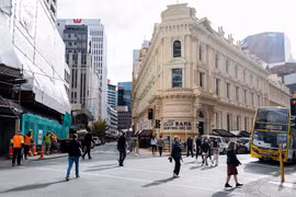 COVID-19: New Zealand đặt mục tiêu mở cửa trở lại vào năm tới