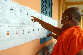 [Video] Sóc Trăng: Cử tri sư sãi Khmer tích cực đi bầu cử từ sáng sớm