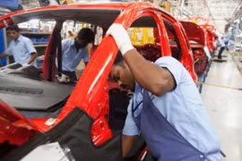 Ford đóng cửa nhà máy, công nhân Ấn Độ tìm trợ giúp từ chính quyền