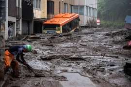 Hiện trường vụ lở đất tại Atami, tỉnh Shizuoka, phía Tây Nam thủ đô Tokyo của Nhật Bản ngày 3/7/2021. (Ảnh: AFP/TTXVN)