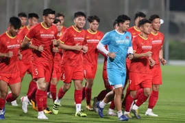 Các cầu thủ đội tuyển Việt Nam trong buổi tập. (Ảnh: Hoàng Linh/TTXVN)