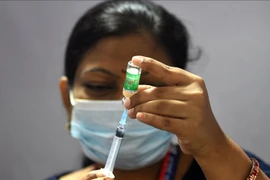 WHO cấp phép sử dụng khẩn cấp vaccine Covovax do Ấn Độ sản xuất