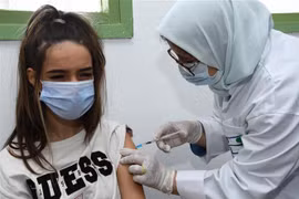 Nguy cơ viêm cơ tim do mắc COVID-19 cao hơn nguy cơ từ vaccine