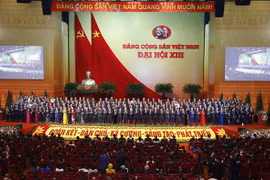 Ban Chấp hành Trung ương Đảng khóa XIII ra mắt Đại hội. (Ảnh: TTXVN)