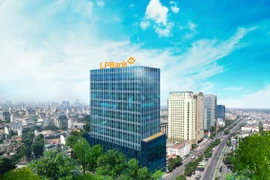 LPBank phát hành Chứng chỉ tiền gửi trung và dài hạn cho khách hàng cá nhân và khách hàng doanh nghiệp. (Ảnh: PV/Vietnam+)