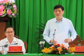 Bộ trưởng Bộ Y tế Nguyễn Thanh Long phát biểu tại buổi làm việc với lãnh đạo thành phố Cần Thơ. (Ảnh: Ánh Tuyết/TTXVN)